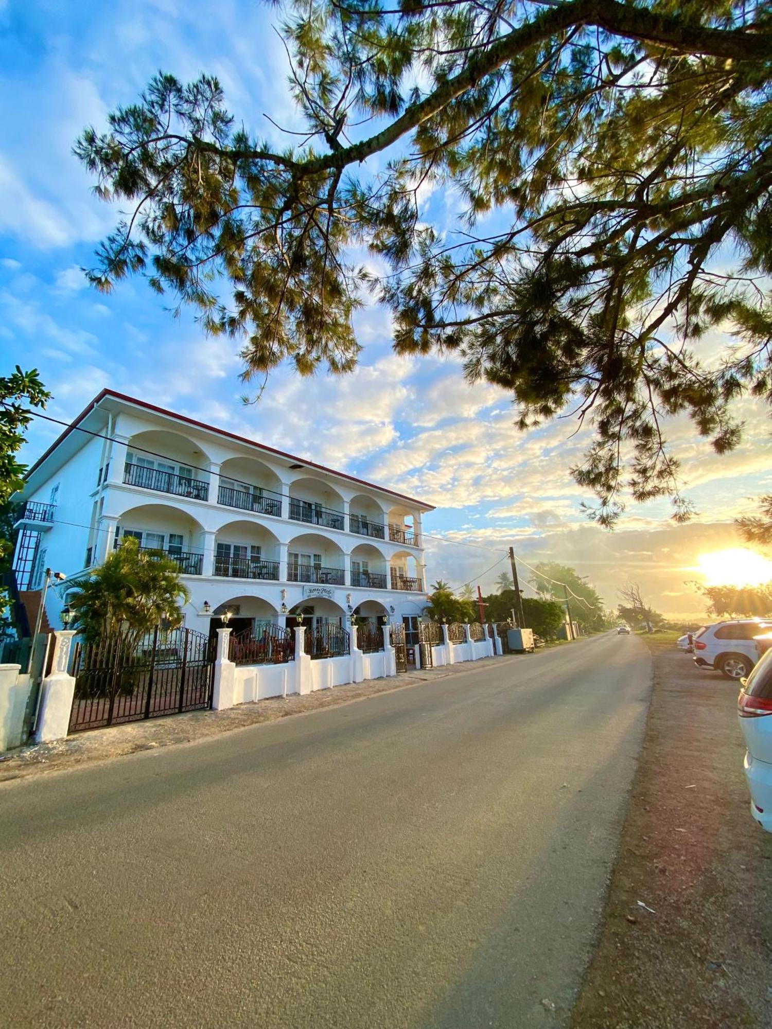 Little Italy Hotel Nuku'alofa Exterior foto